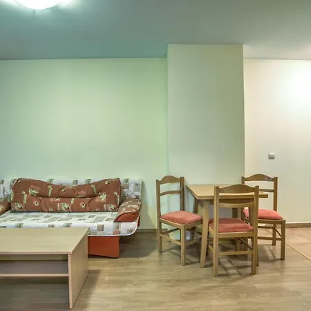 - Castle Complex 2 Apartment *